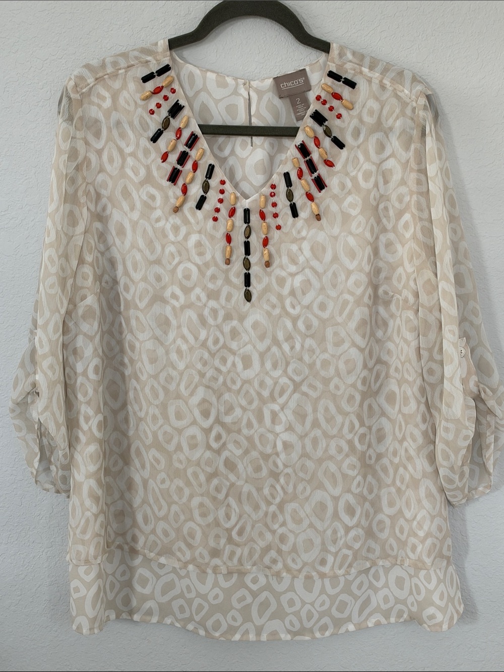 Chico’s Size 2 Beaded V Neck Layered Hem Blouse Beige Abstract Print